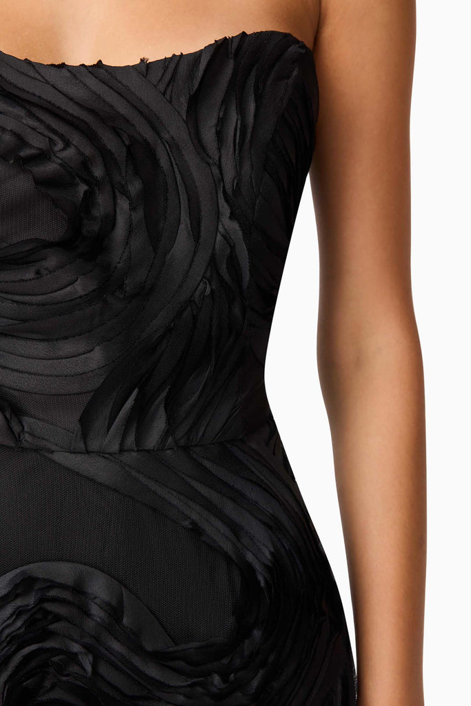 Asher Sweetheart Midi Dress in Black