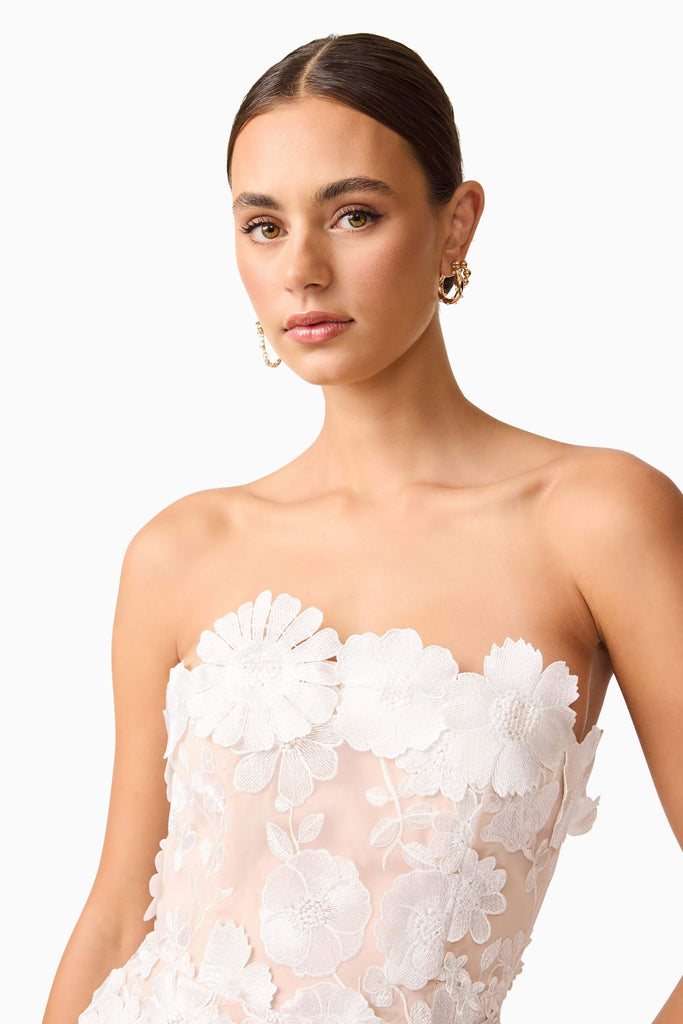 Selene Maxi Tiered 3D Dress in White